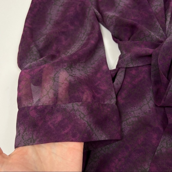 Victorias Secret Purple Printed Sheer Chiffon Long Sleeve Robe - Picture 5 of 6